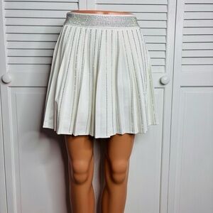 NYLON APPAREL White Pleated Jeweled Skater Skort Size Small